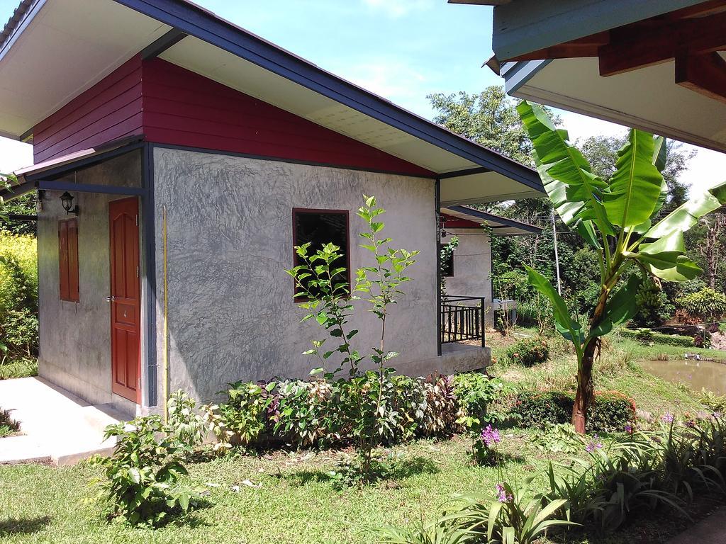 Ban Suan Sukjai Mae Sariang Hotell Exteriör bild