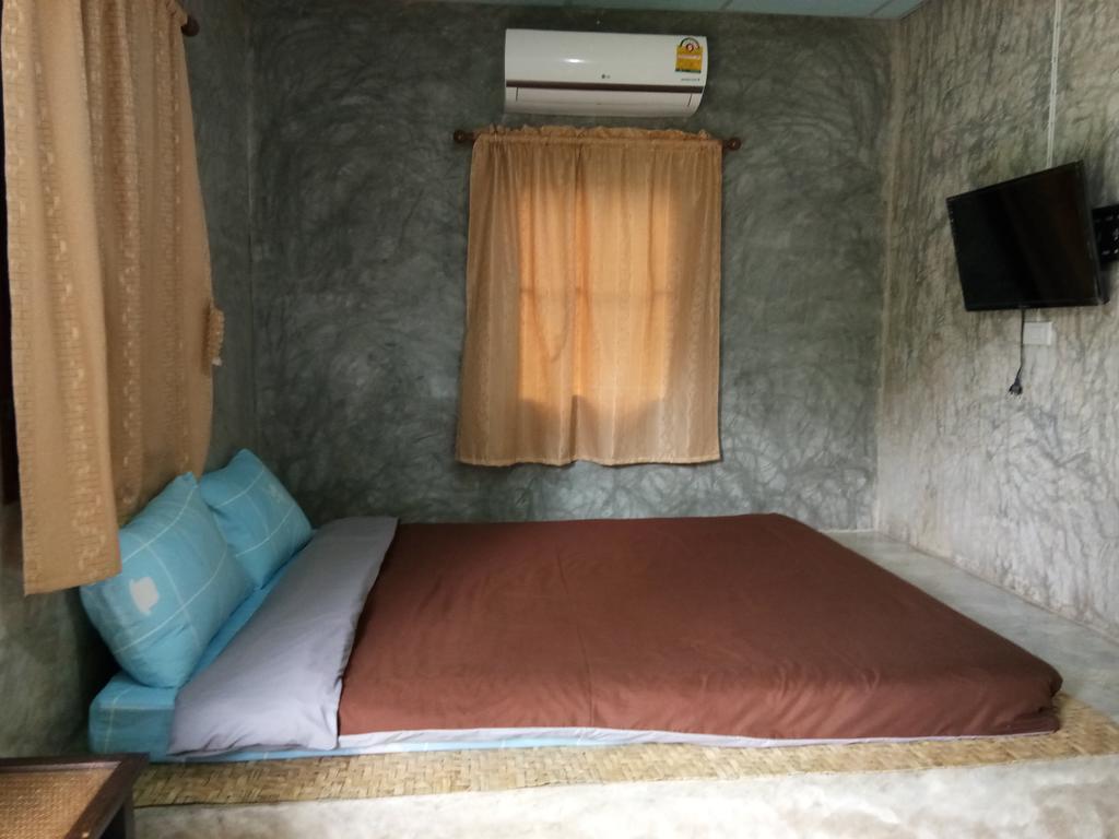 Ban Suan Sukjai Mae Sariang Hotell Exteriör bild