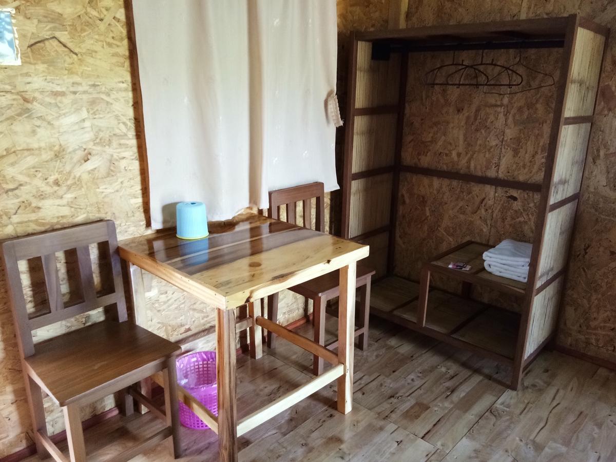Ban Suan Sukjai Mae Sariang Hotell Exteriör bild