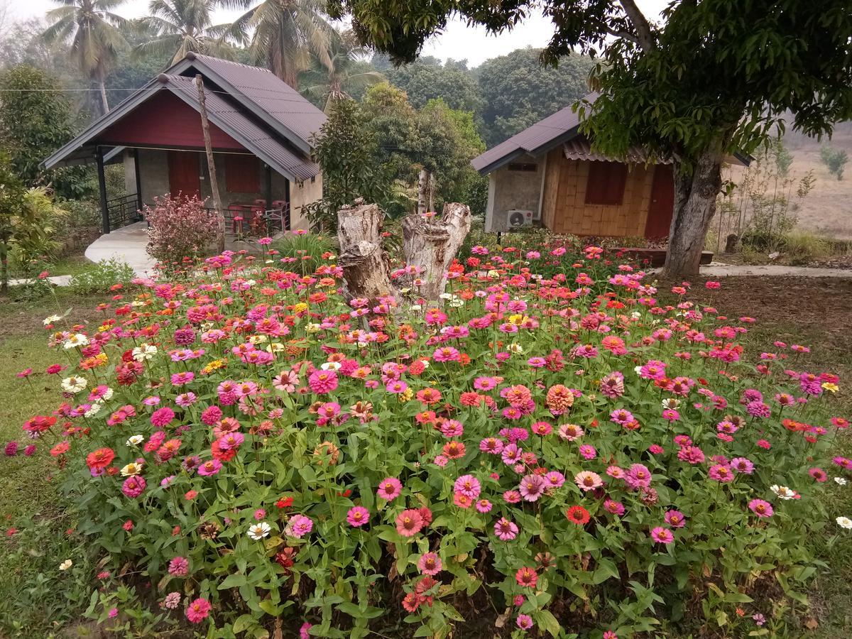 Ban Suan Sukjai Mae Sariang Hotell Exteriör bild