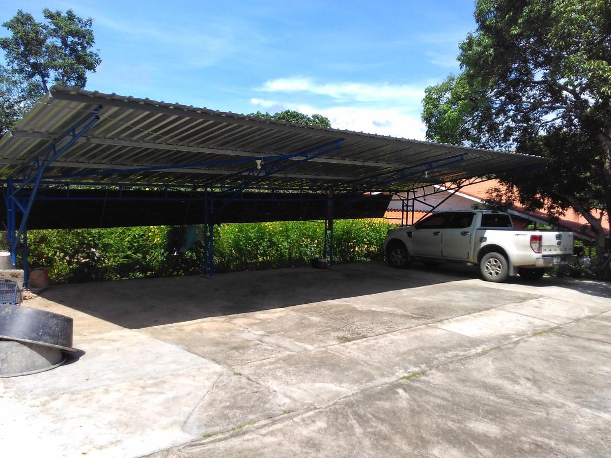 Ban Suan Sukjai Mae Sariang Hotell Exteriör bild