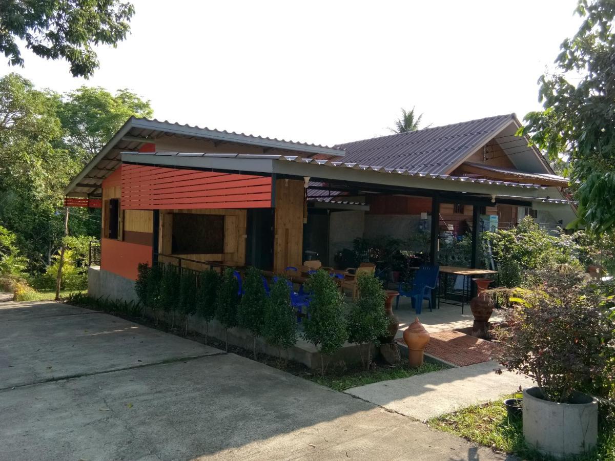 Ban Suan Sukjai Mae Sariang Hotell Exteriör bild