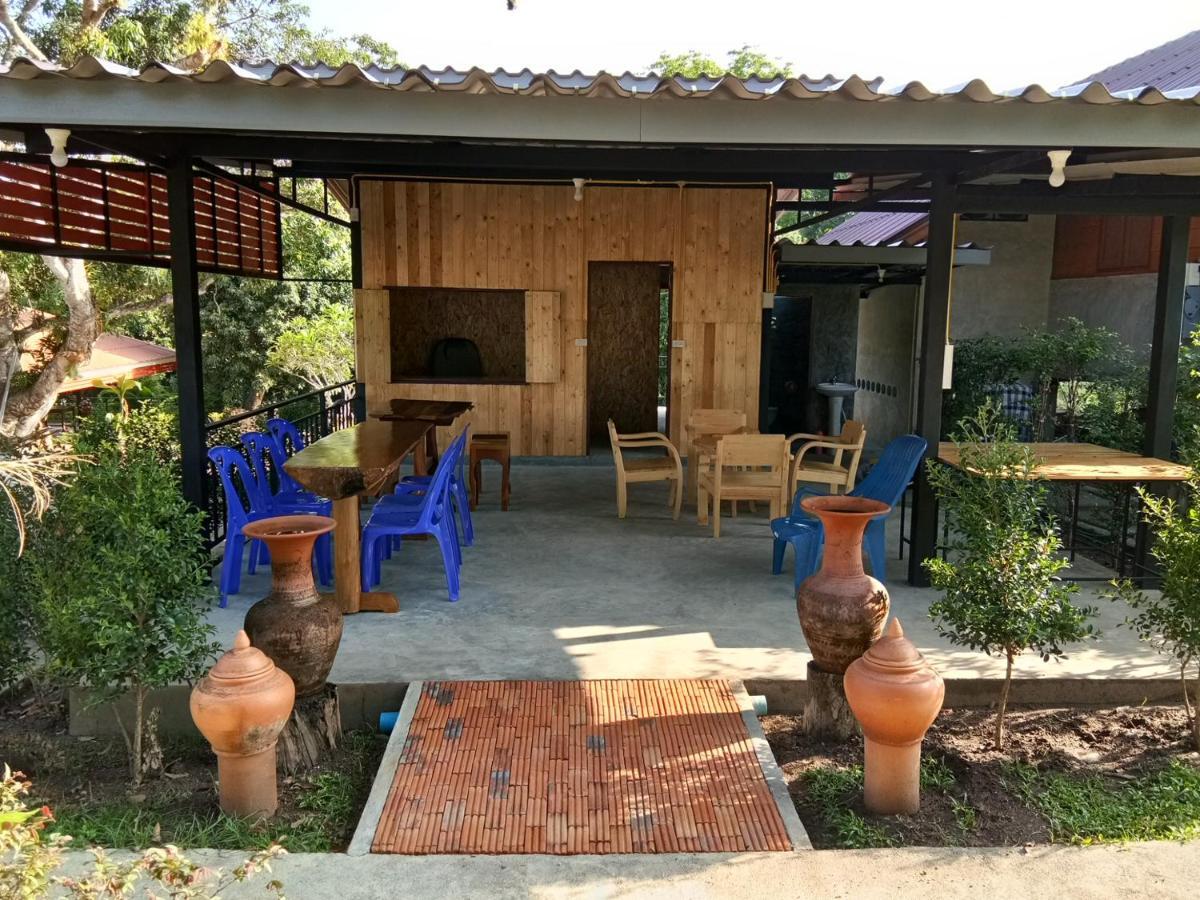 Ban Suan Sukjai Mae Sariang Hotell Exteriör bild